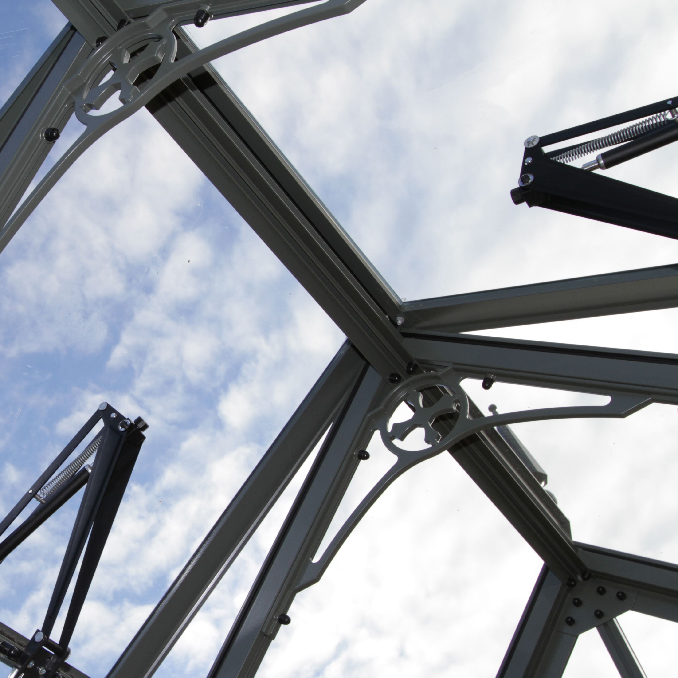 Rochester Old Cottage Green Greenhouse (13'7" x 37'1") Robinsons